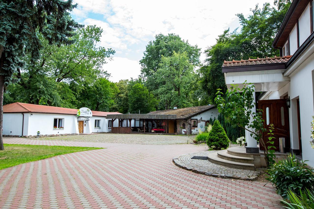 Dedek Park - Historyczny Dworek W Pieknym Parku Skaryszewskim Obok Stadionu Narodowego Aparthotel Warsaw Exterior photo